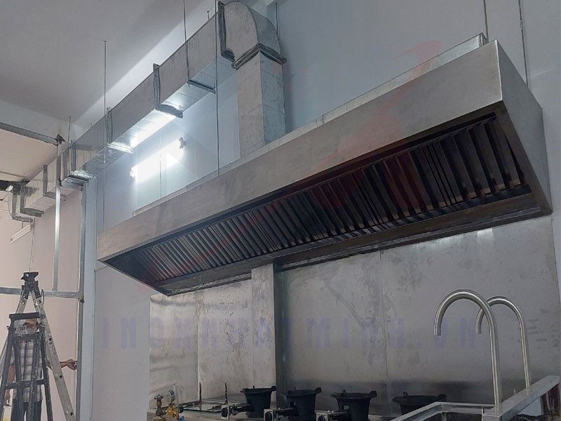 Vì sao nên chọn Inox Nhật Minh để thi công lắp đặt hệ thống hút khói bếp công nghiệp?
